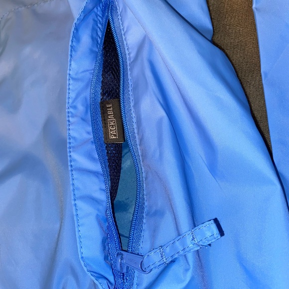 Columbia Womens Light Blue Packable Rain Jacket Size MD - Picture 5 of 8